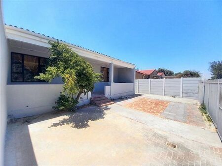 4 Bedroom House in Muizenberg