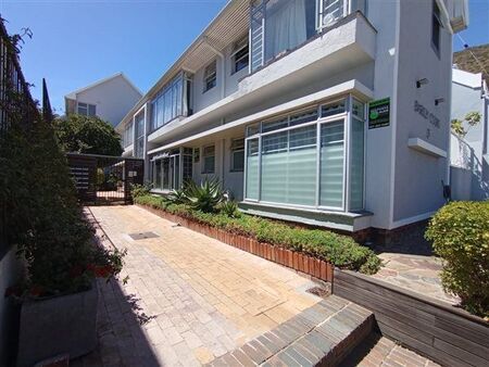 1 Bedroom Flat in Sea Point