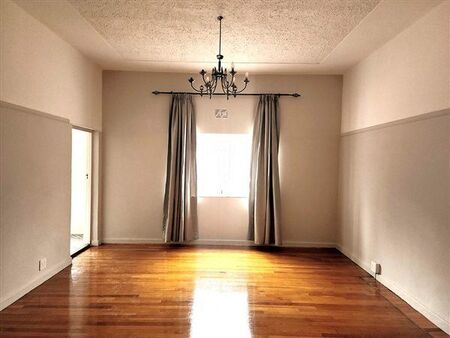 2 Bedroom Apartment in Sea Point