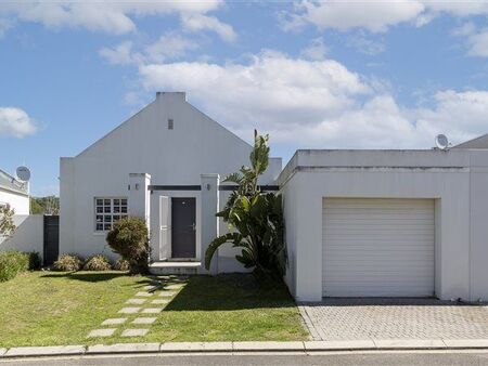 3 Bedroom House in Nuutgevonden