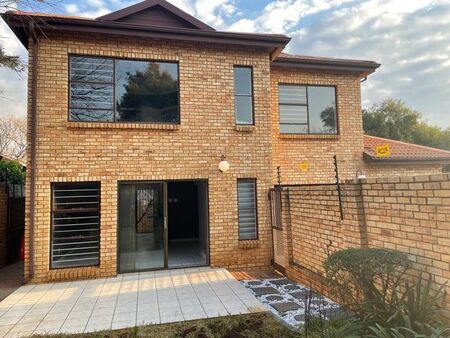 3 Bedroom duplex townhouse - sectional to rent in Allen's Nek, Roodepoort
