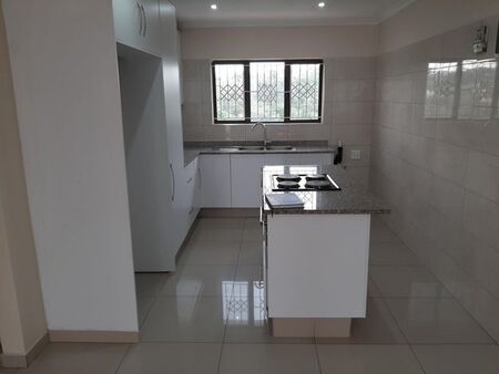 2 Bedroom flat to rent in Silverglen, Chatsworth
