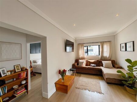 2 Bedroom Apartment in Menlo Park