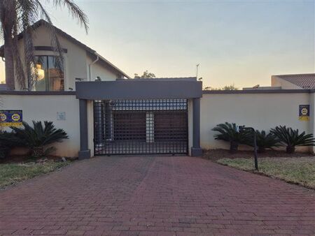 4 Bedroom House in Glenvista