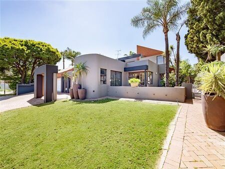 4 Bedroom House in Fourways Gardens