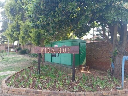 3 Bedroom Flat in Birchleigh