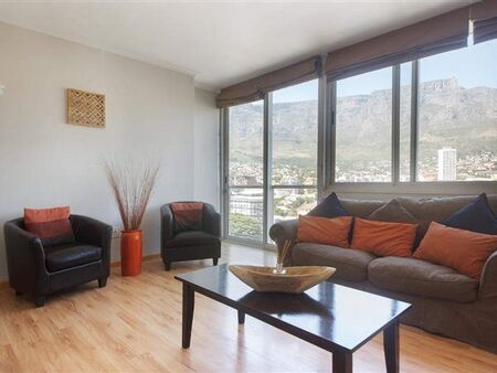 2 Bedroom Flat in Cape Town City Centre