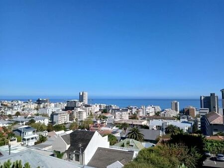 2 Bedroom Apartment in Sea Point