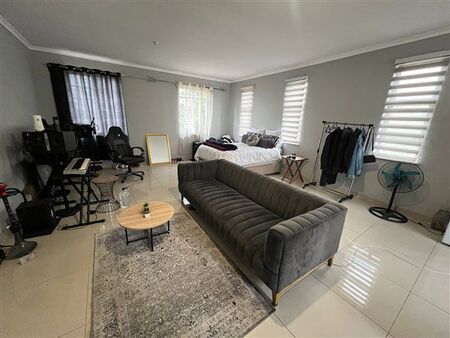 Bachelor apartment in Reservoir Hills