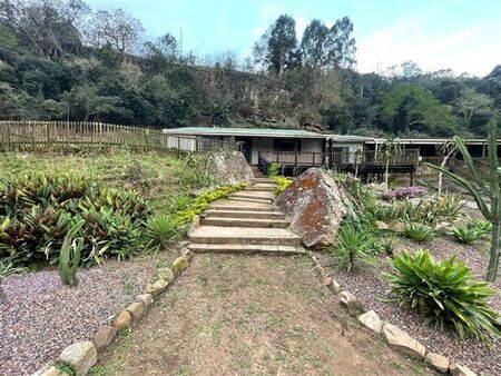 2 Bedroom House in Waterfall