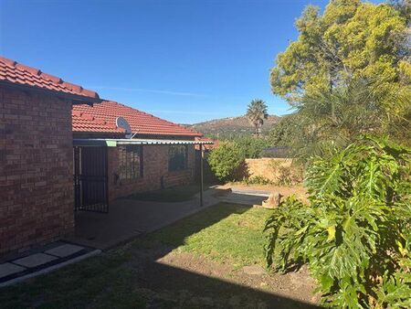 3 Bedroom Apartment in Wilgeheuwel