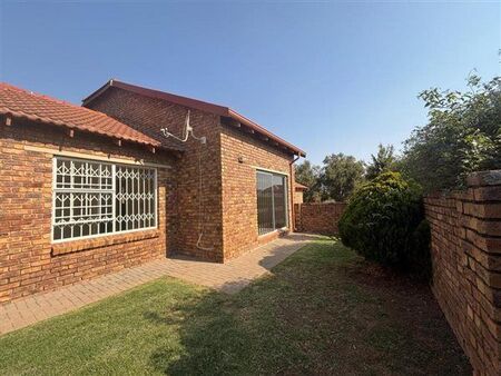3 Bedroom Townhouse in Wilgeheuwel