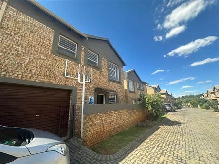 3 Bedroom Townhouse in Wilgeheuwel
