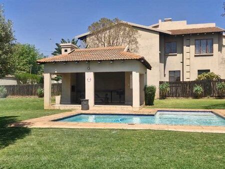 3 Bedroom Apartment in Weltevreden Park