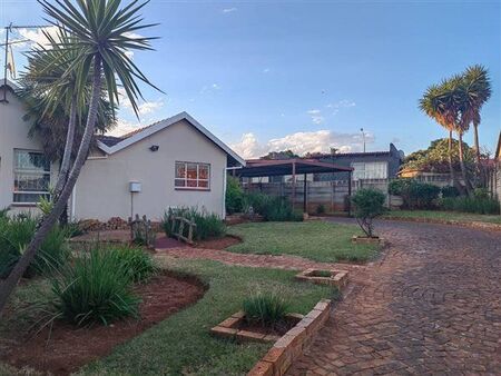 2 Bedroom House in Witpoortjie
