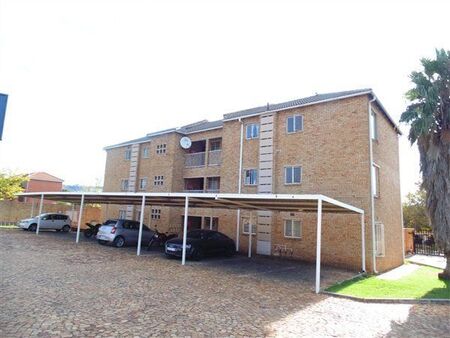 2 Bedroom Apartment in Weltevreden Park