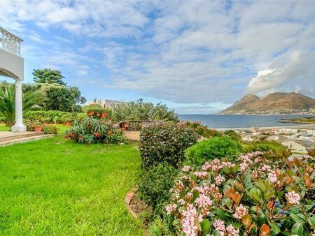 2 Bedroom House in Glencairn Heights