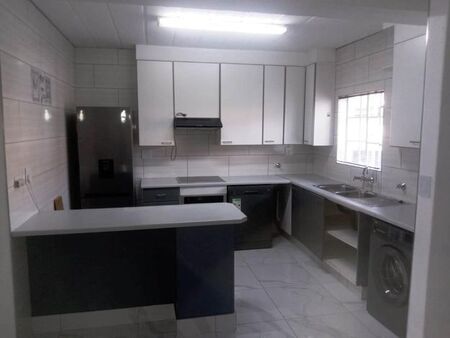 2 Bedroom townhouse - sectional to rent in Eden Glen, Edenvale