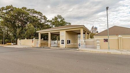 2 Bedroom duplex apartment to rent in Paarl South