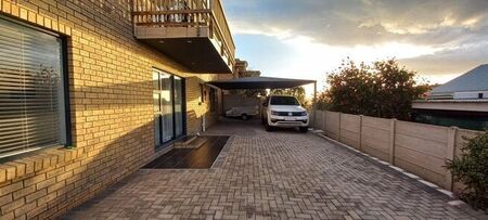 2 Bedroom flat to rent in Reebok, Groot Brakrivier