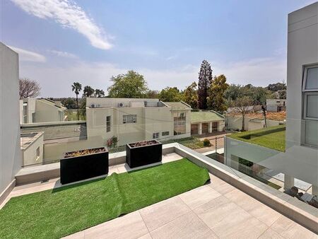 4 Bedroom Cluster in Bryanston