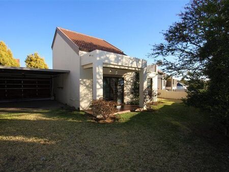 3 Bedroom Apartment in Sunninghill