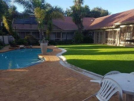 5 Bedroom House in Glen Marais