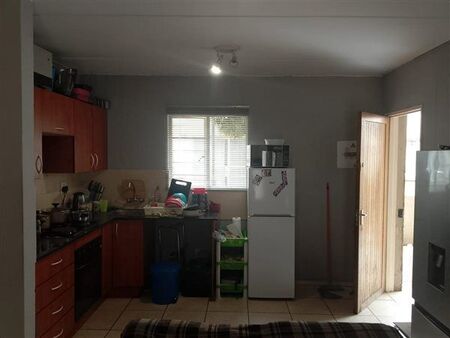 2 Bedroom Apartment in Klippoortje