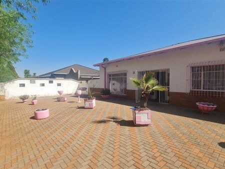 3 Bedroom House in Dalview