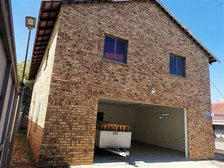8 Bedroom House in Impala Park