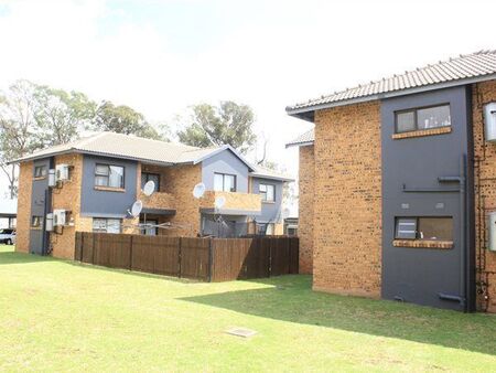 2 Bedroom Apartment in Comet