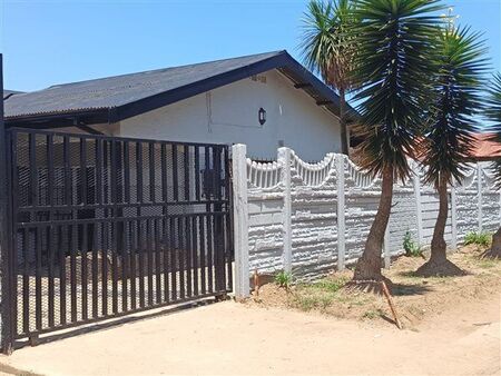 Studio apartment in Daveyton