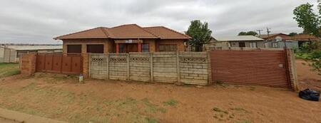 3 Bedroom House in Etwatwa