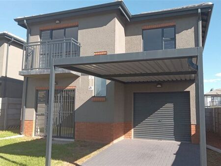 3 Bedroom House in Albertsdal