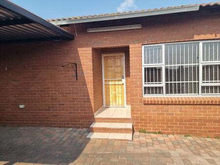 3 Bedroom Simplex in Erasmia