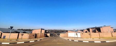 3 Bedroom Simplex in Midstream Estate