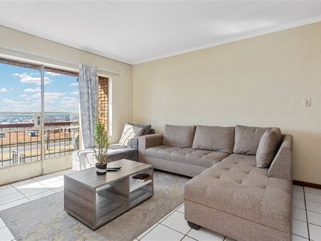 2 Bedroom Townhouse in Zwartkop