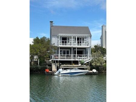 3 Bedroom House in Thesen Islands