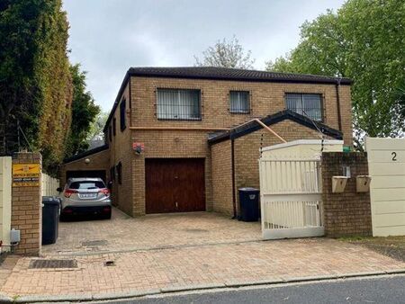 4 Bedroom Townhouse in Kenilworth