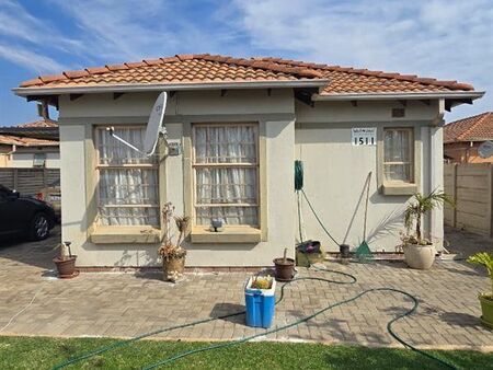 2 Bedroom Townhouse in Andeon Ah