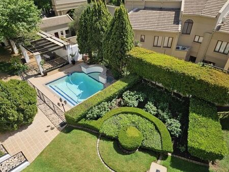 3 Bedroom Apartment in Hyde Park