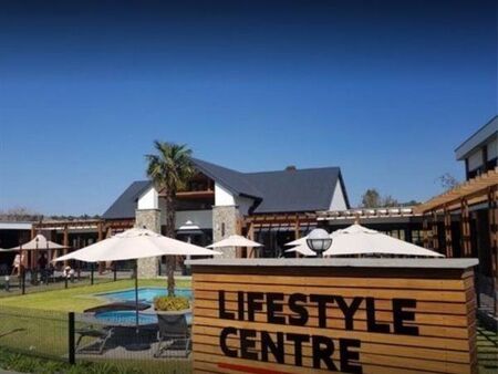3 Bedroom Apartment in Olivedale