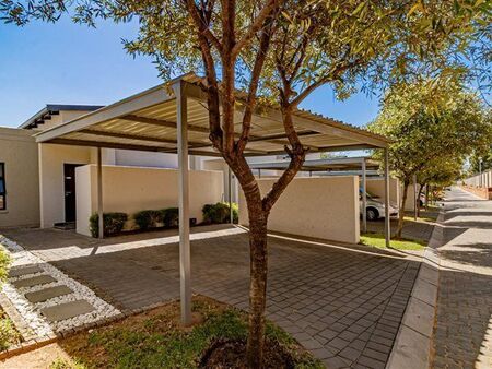 3 Bedroom Townhouse in Jackal Creek Golf Estate