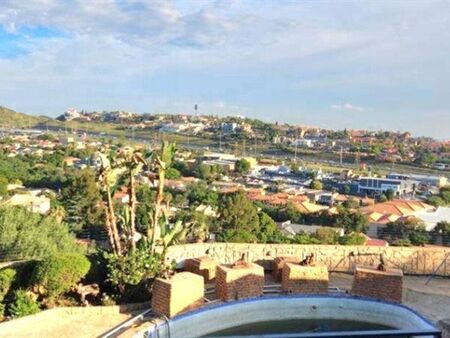 2 Bedroom Apartment in Oakdene