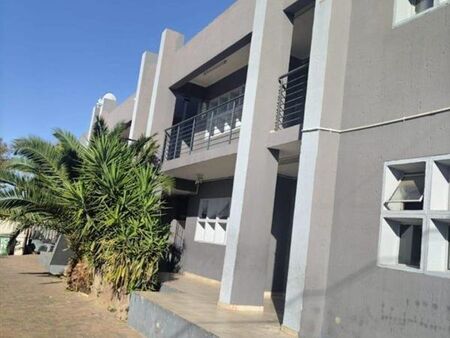 2 Bedroom Apartment in Rosettenville