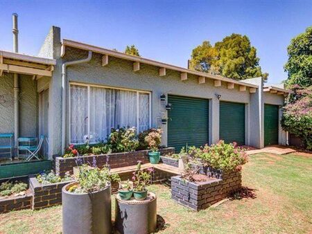 4 Bedroom House in Glen Marais