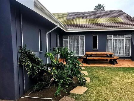 3 Bedroom House in Glen Marais