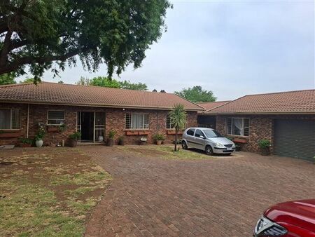 5 Bedroom House in Brackenhurst