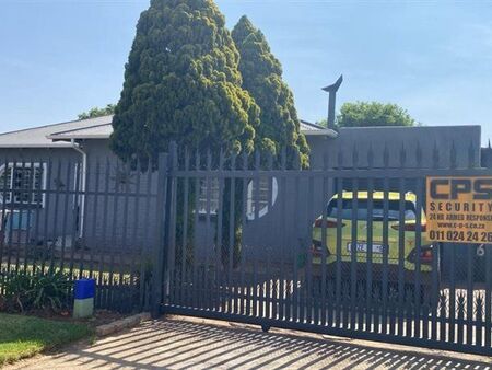 3 Bedroom House in Florentia