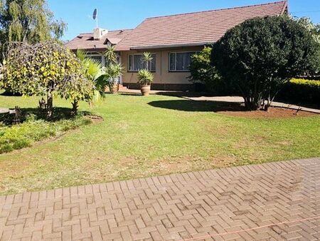 3 Bedroom House in Eldoraigne